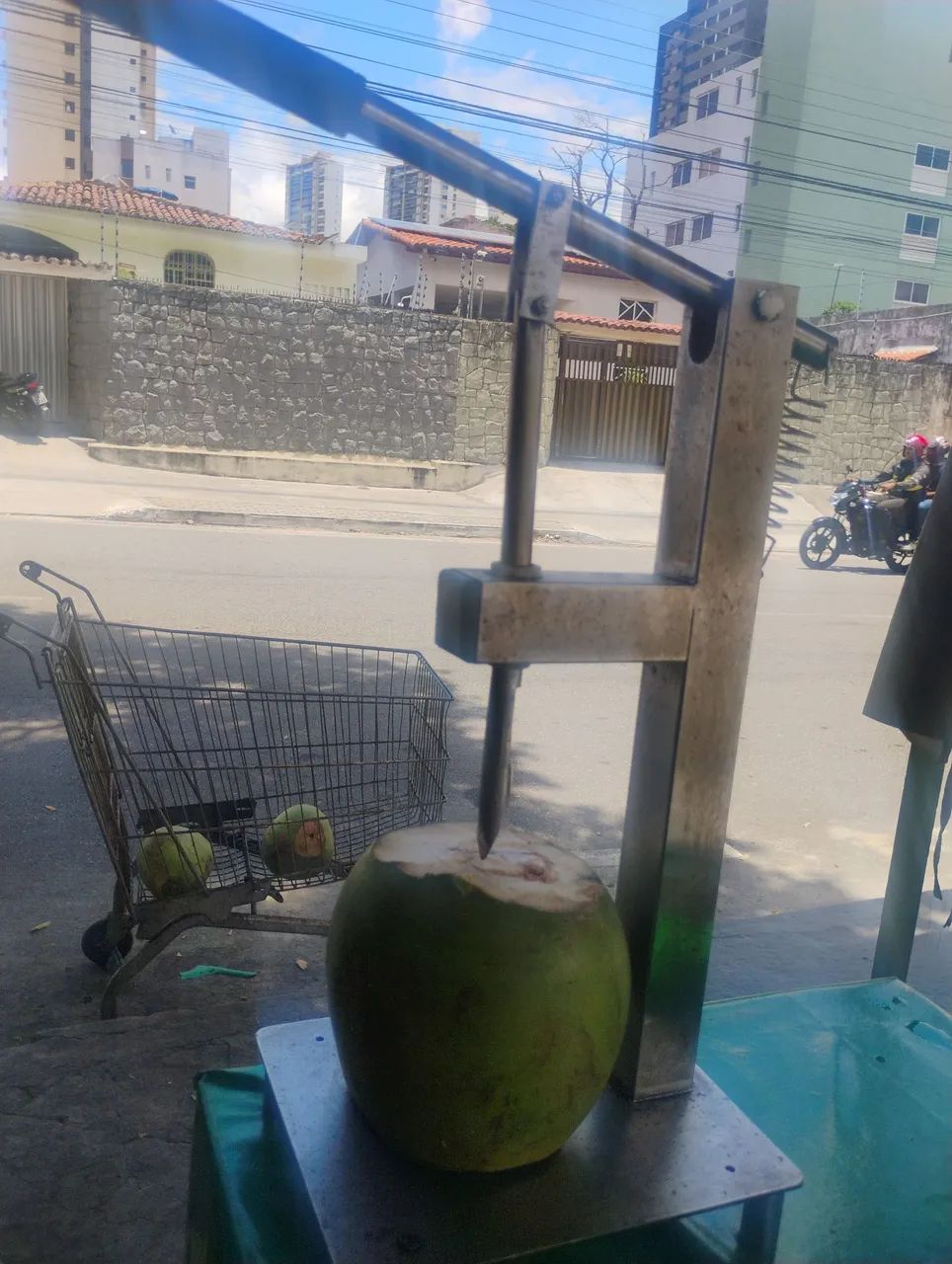 Furador de coco inox