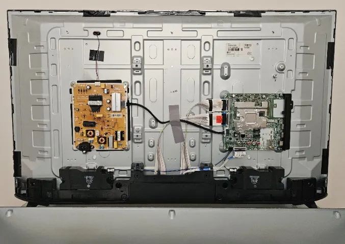 Smart TV LG 4k de 43 polegadas 43UM7500PSB (Defeito no Display) - Foto 5