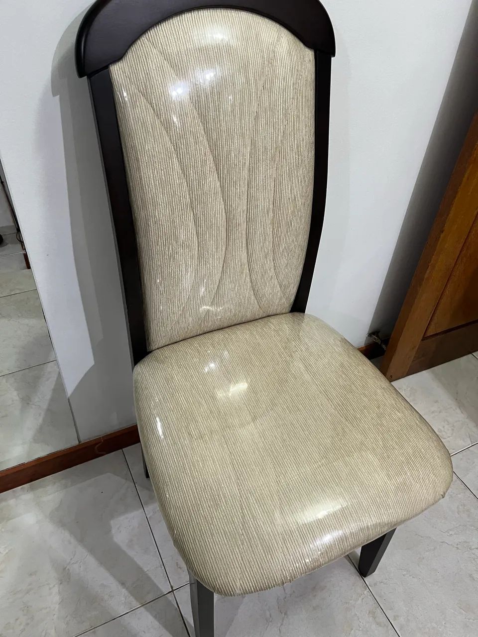 Mesa de 6 cadeiras tampo de vidro 