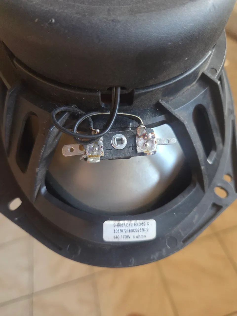 Autofalante trixial