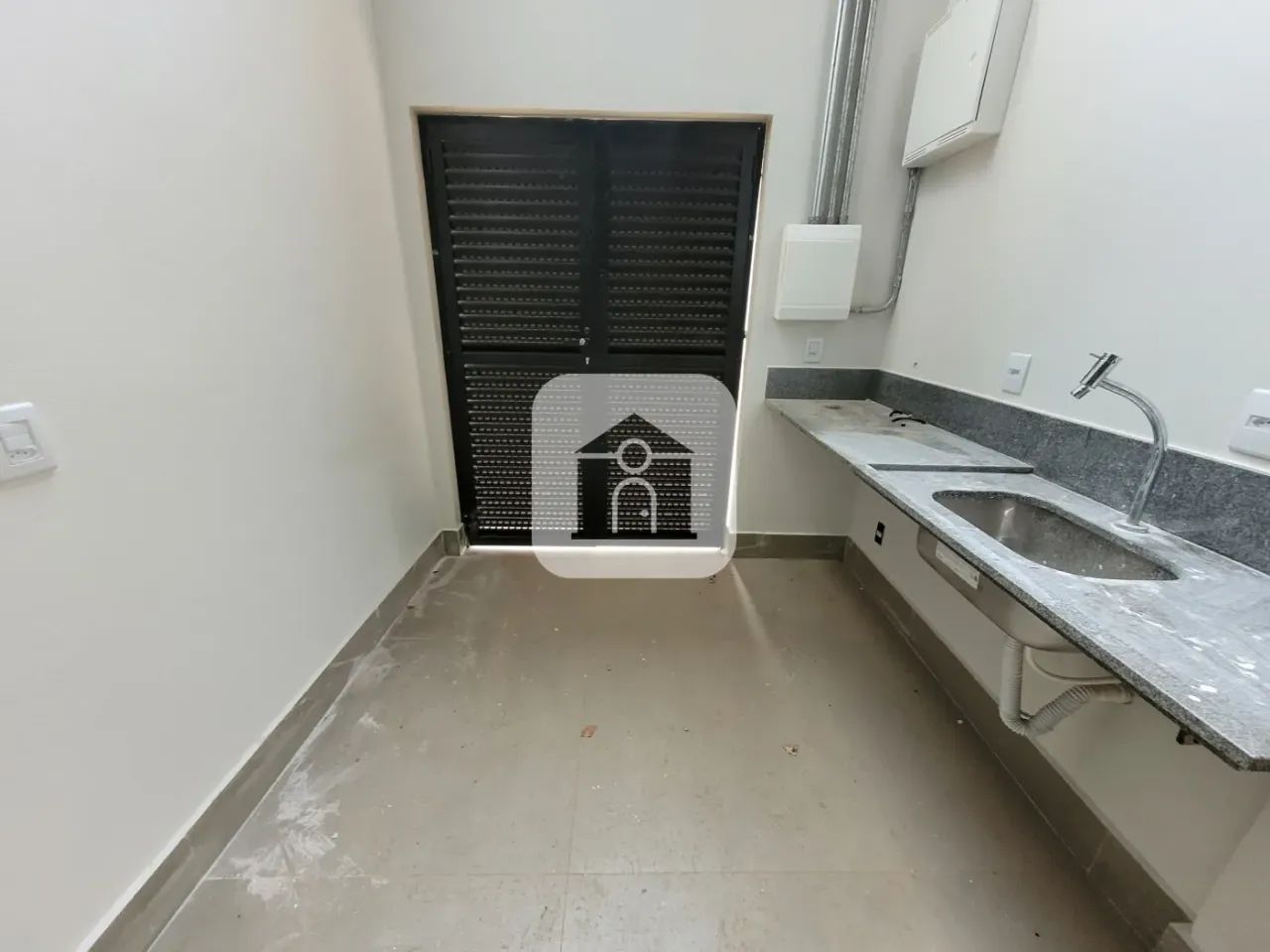 Loja para locação no bairro Portal do Vale - Foto 4