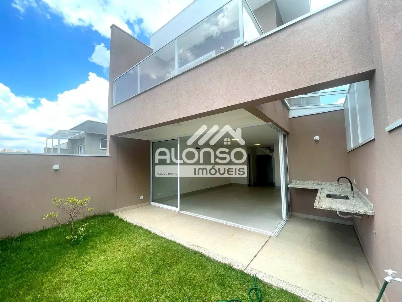 Casa Nova e Moderna no The Square Village  Conforto, Sofisticação e Praticidade! - Foto 2