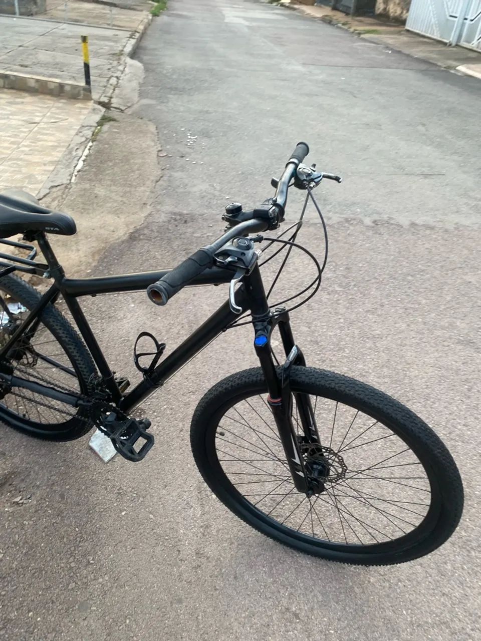Bike titan aro 29 preta  - Foto 4