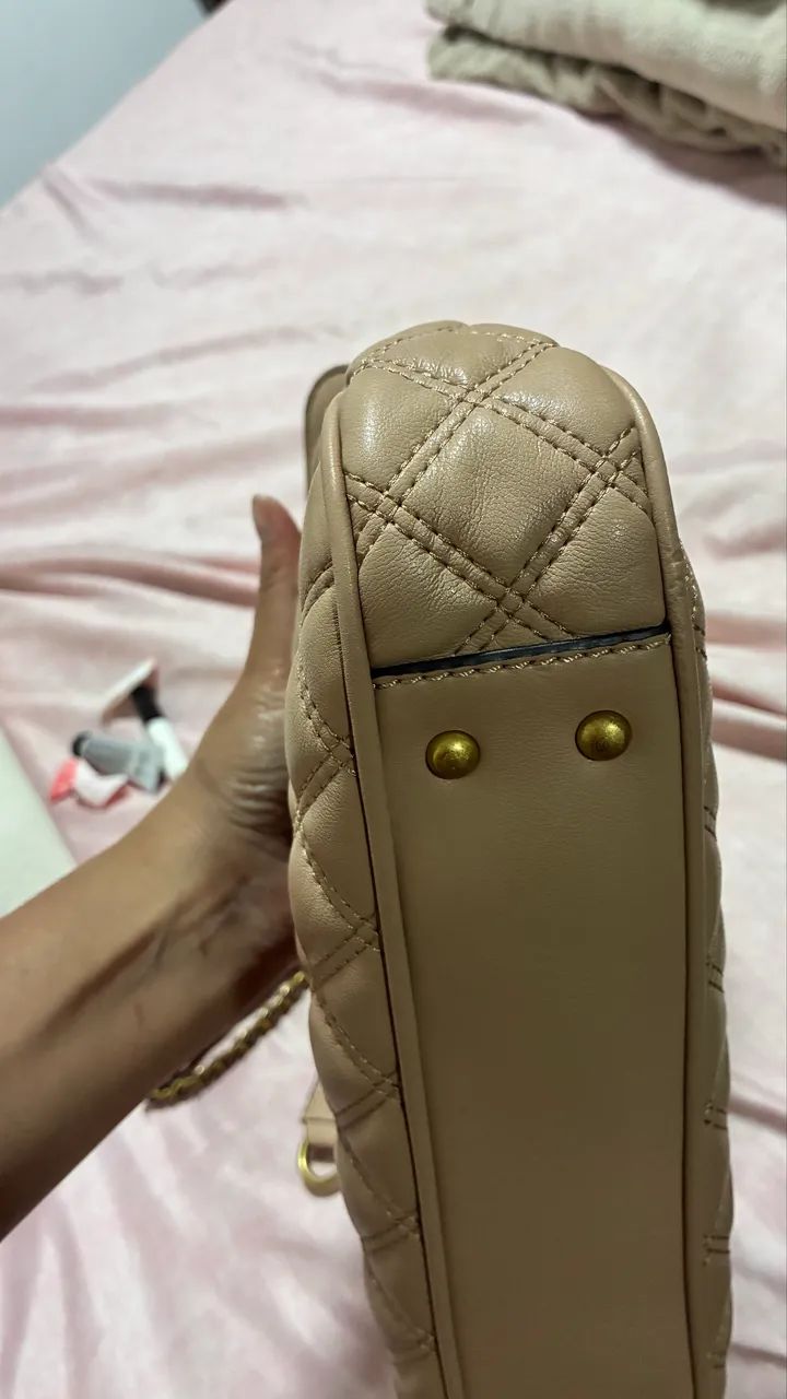 Bolsa Guess Guilly bege  - Foto 4