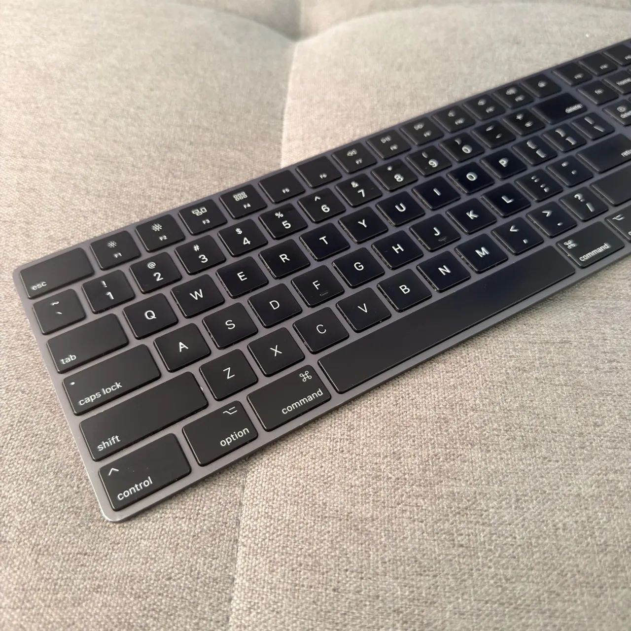 Teclado Numérico Apple Magic Keyboard Preto A1843 Lightining - Foto 4