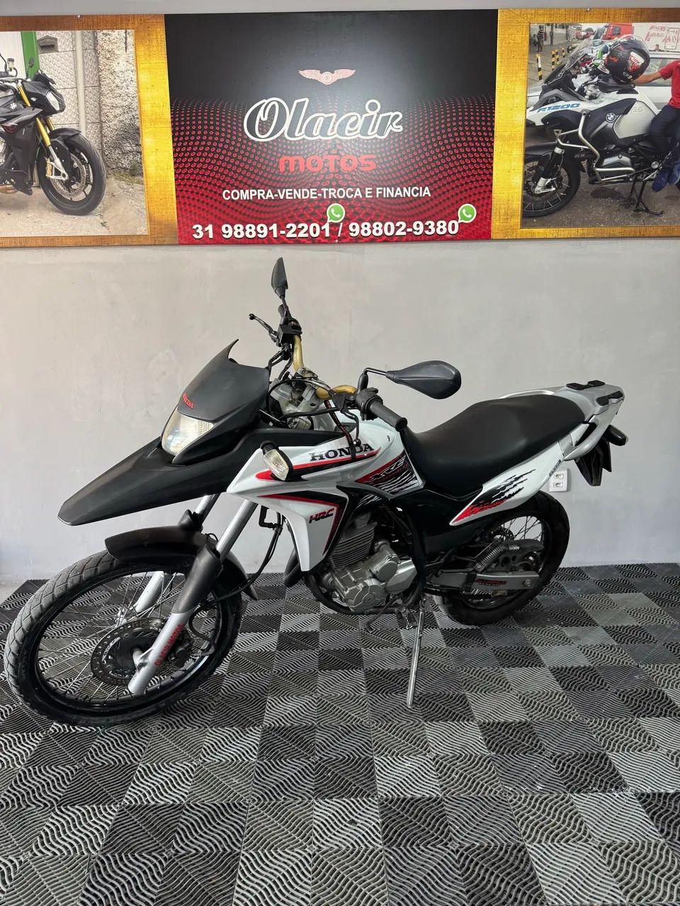 Xre 300 2013