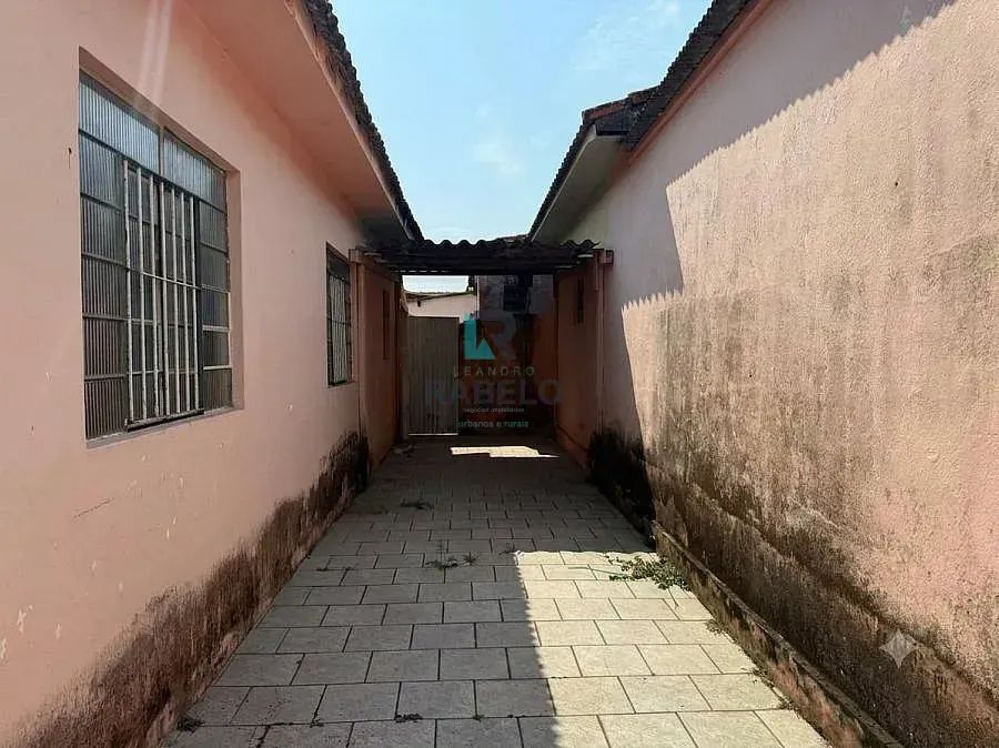 CASA À VENDA PRÓXIMA À PREFEITURA DE LORENA-SP - Foto 2