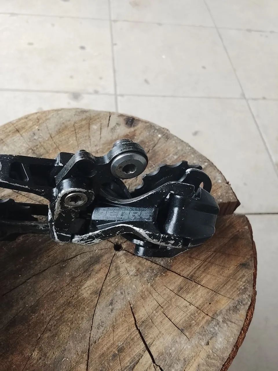 Câmbio traseiro shimano Deore Shadow , 9 velocidades.  - Foto 4