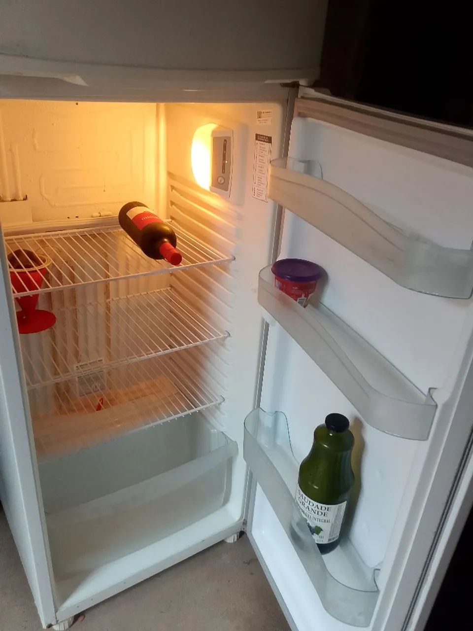 Vende -se uma geladeira  - Foto 3