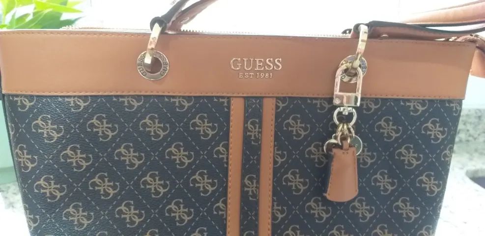 Bolsa da marca Guess  - Foto 2