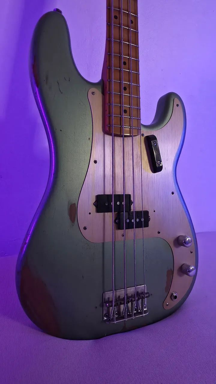 Fender Vintera II 50s Precision bass 