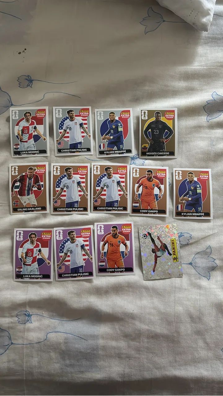 Combo 12 legend e ganha figurinha 00 de brinde 