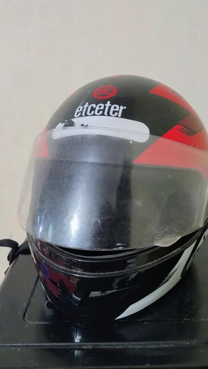 Vendo capacete tamanho 54 