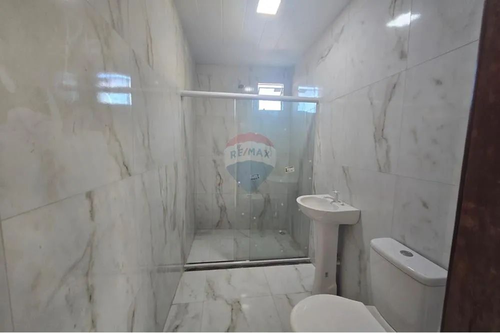 Casa Com 3 Quartos para Locação no Centro do Cabo!" - Foto 5