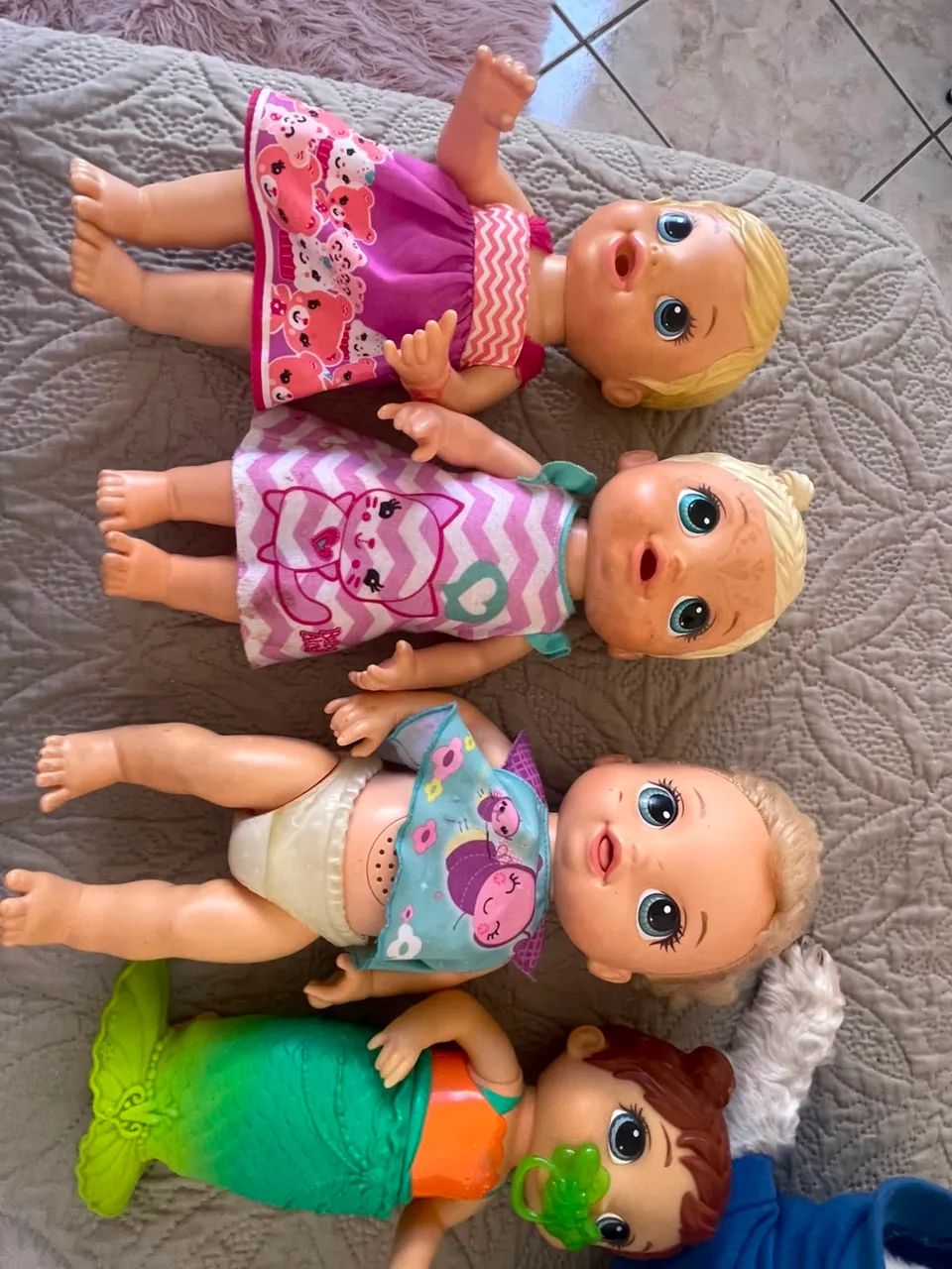 Brinquedo boneca 