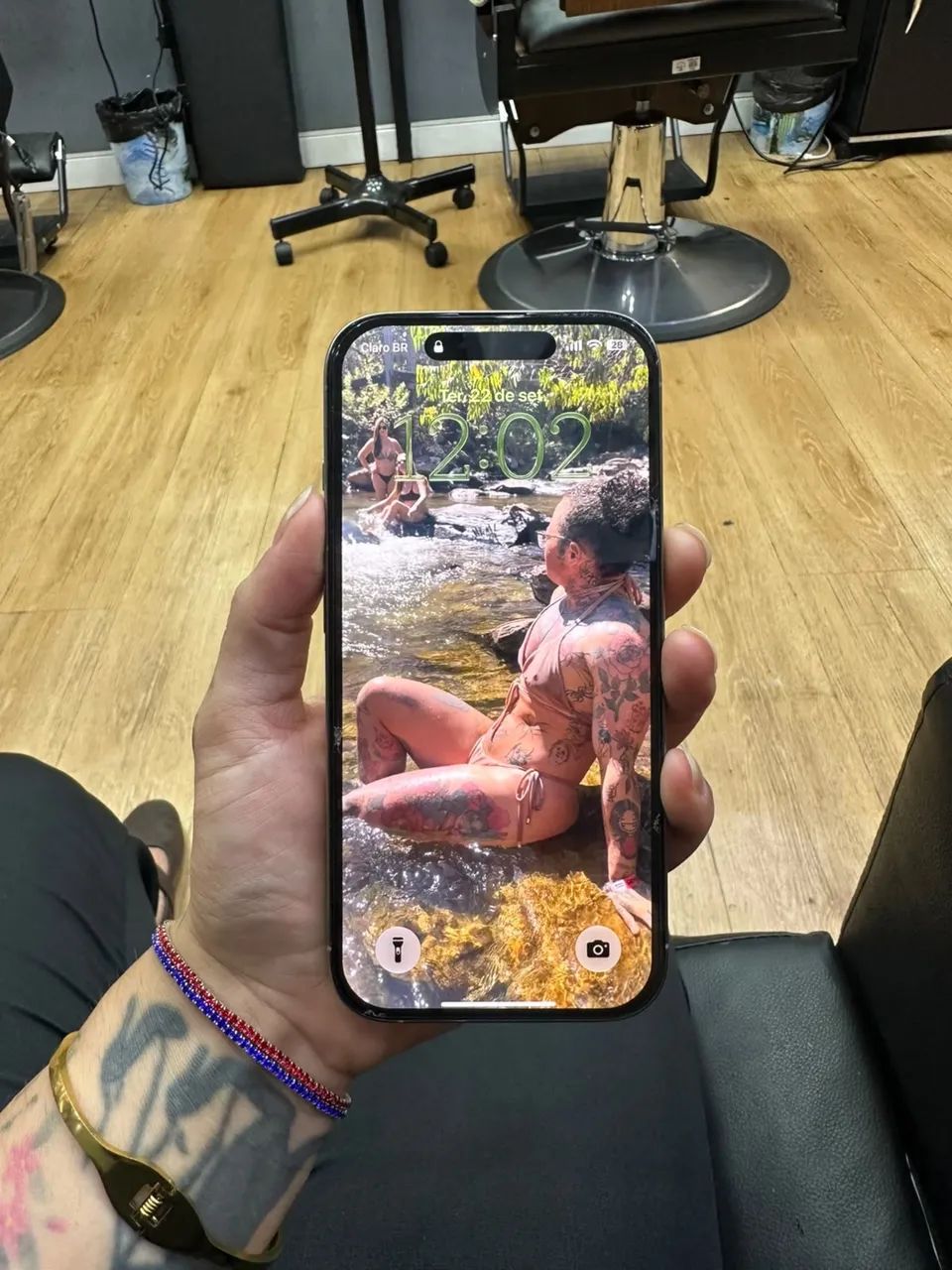 iPhone 16 pro - Foto 3