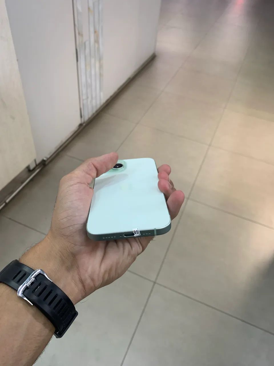 iPhone 15 125gb - Cor verde - Foto 3