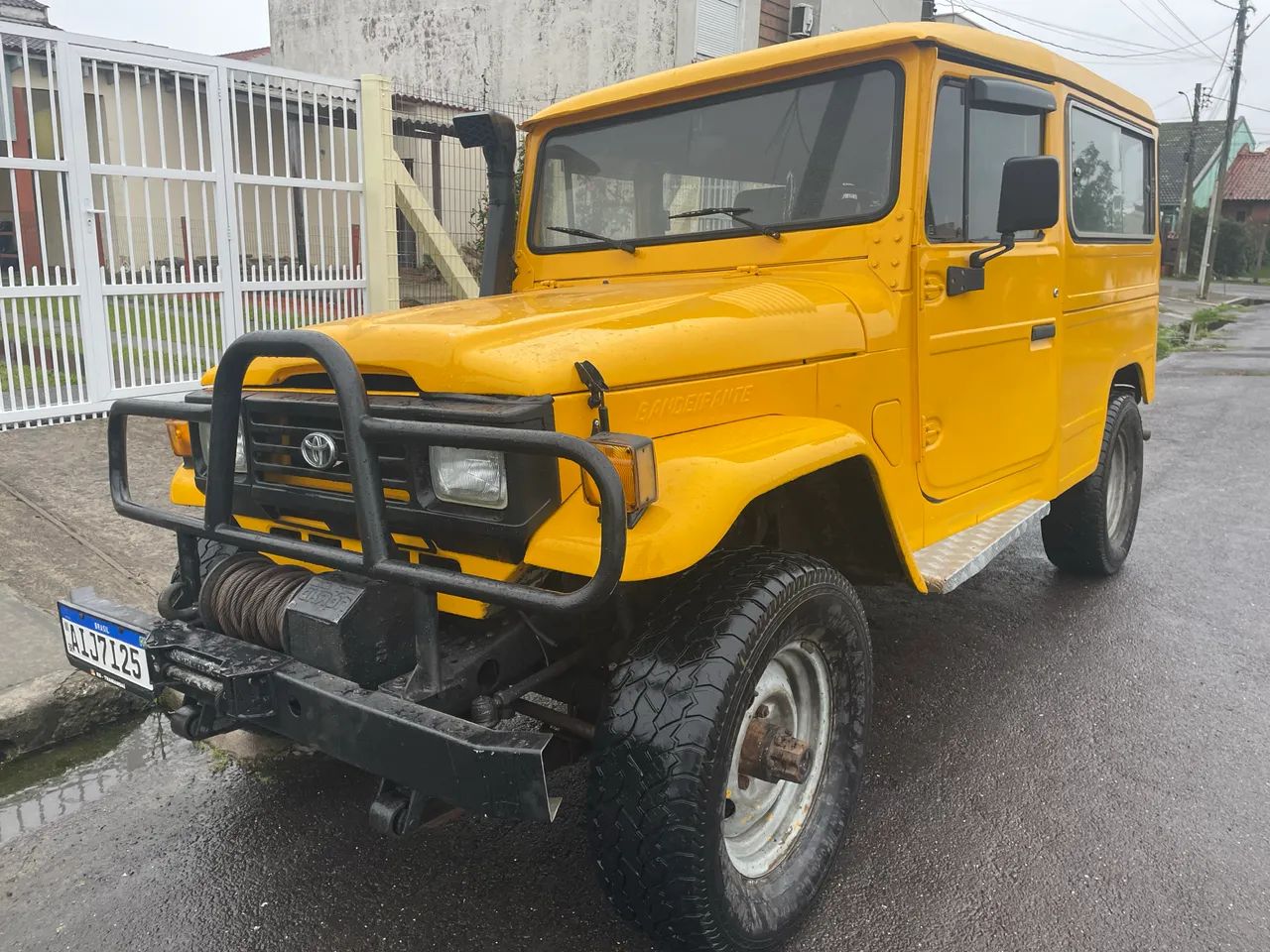 Toyota Band.Jipe Cap.de Aço Chas. Longo Diesel 1989