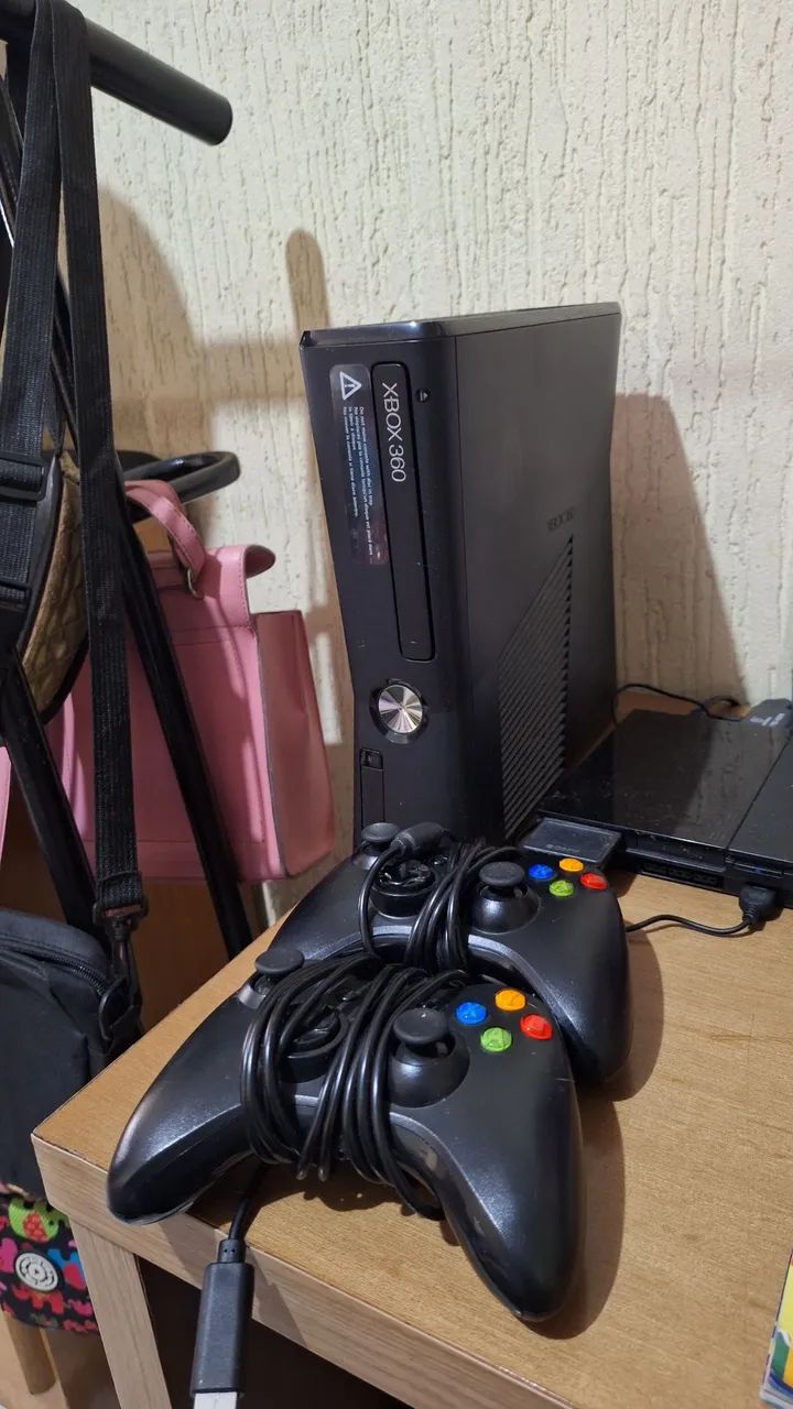 Xbox 360 Kinect + Kit Guitar hero com bateria e guitarra