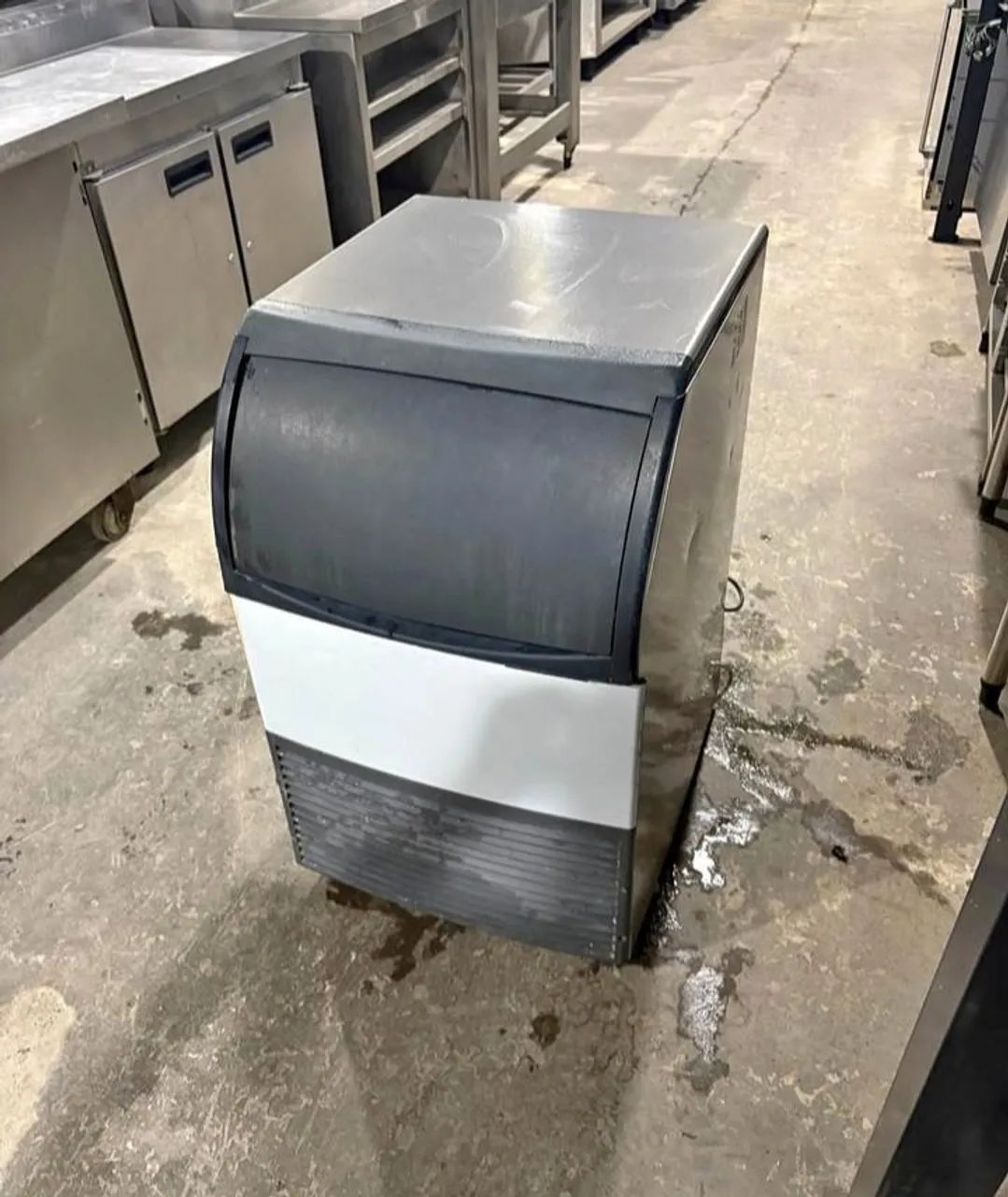 Máquina de gelo scotsman 45 kg