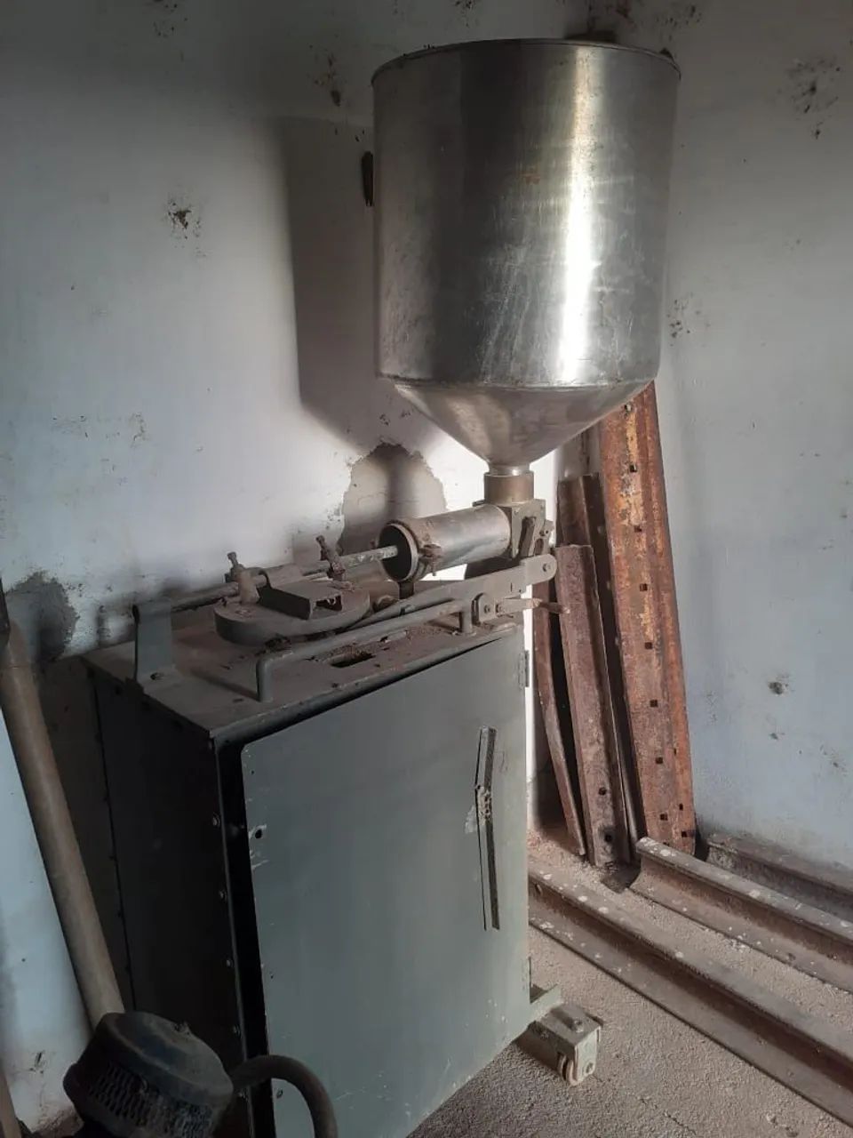 Máquina dosadora de mel