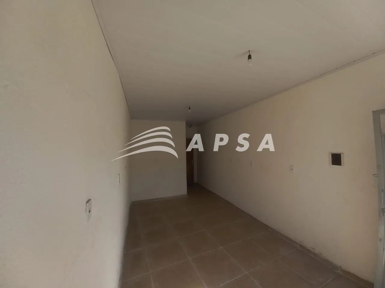 APSA ALUGA EXCELENTE IMÓVEL TIPO LOJA FRENTE PARA A RUA COMPOSTO DE AREA DE ATENDIMENTO E  - Foto 3
