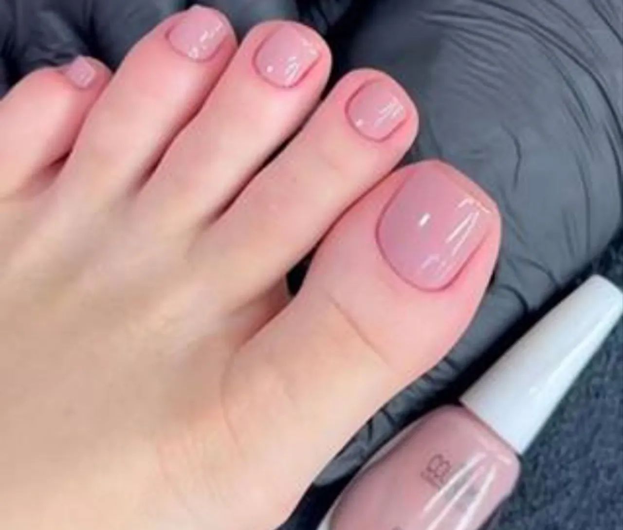 Precisa_se de manicure 