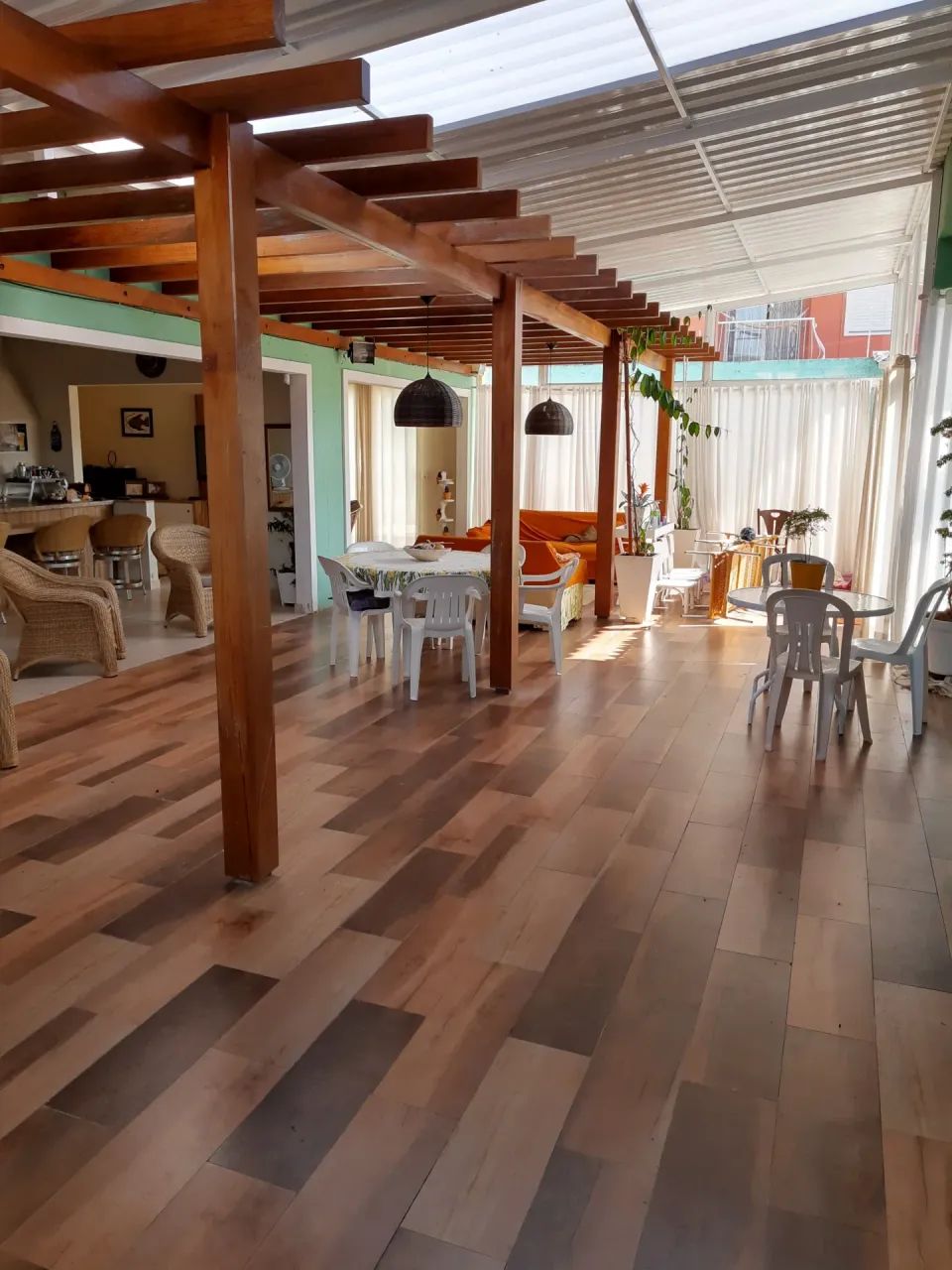 Casa com Ampla Área de Convivência e Piscina - Foto 3