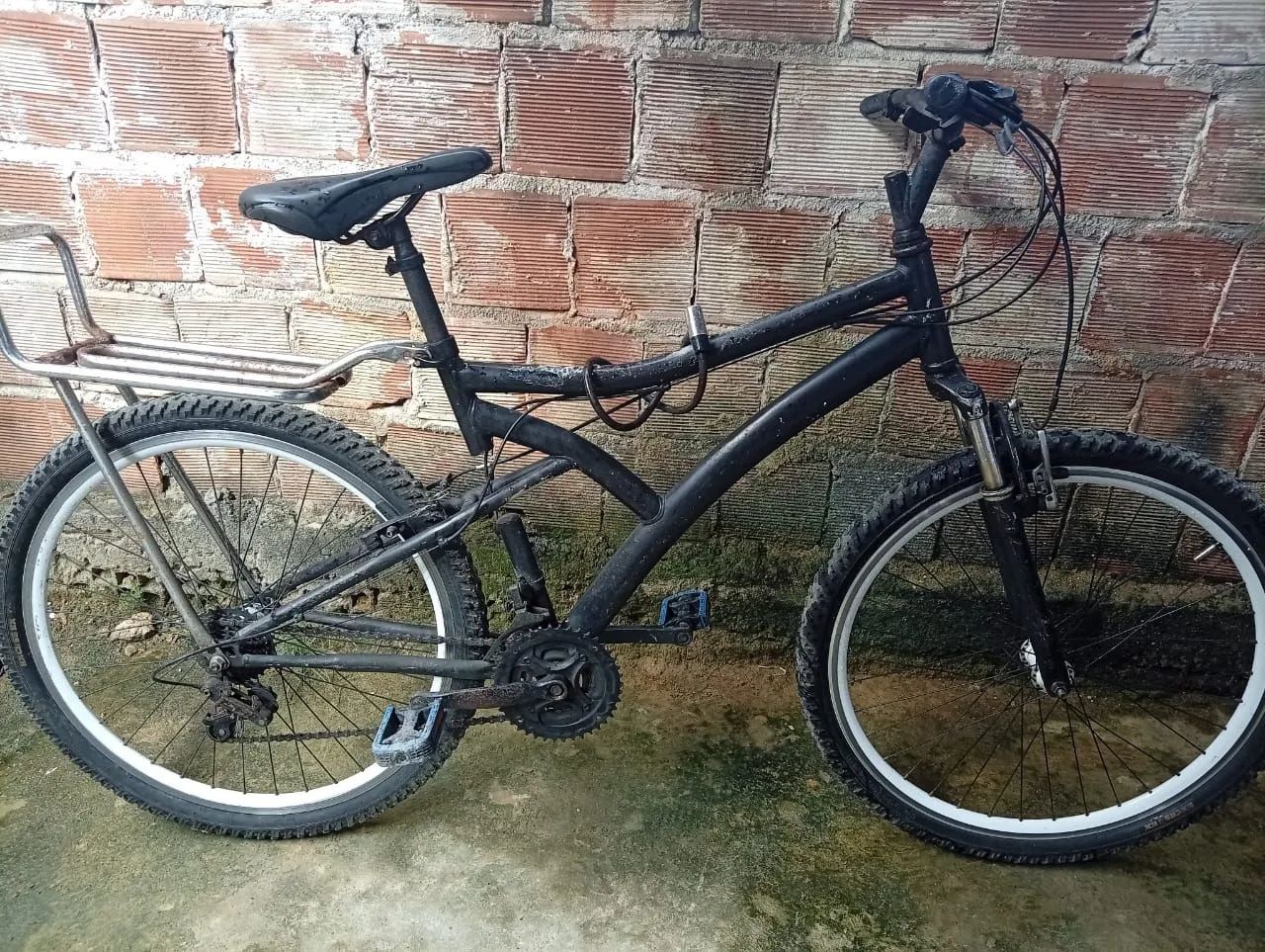 Vende-se bicicleta aro 26 - Foto 5