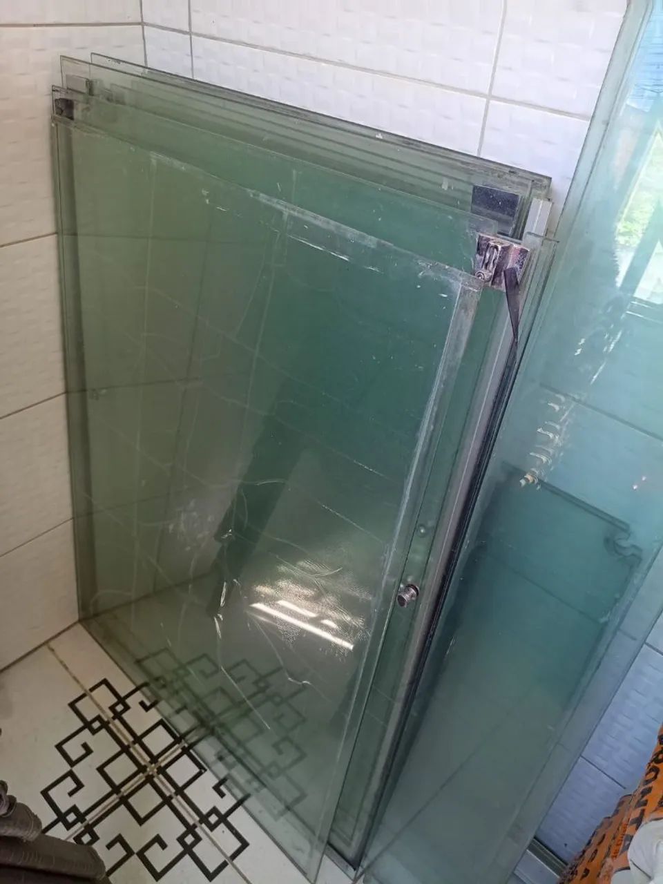 Vendo 9 janelas de vidro - Foto 3
