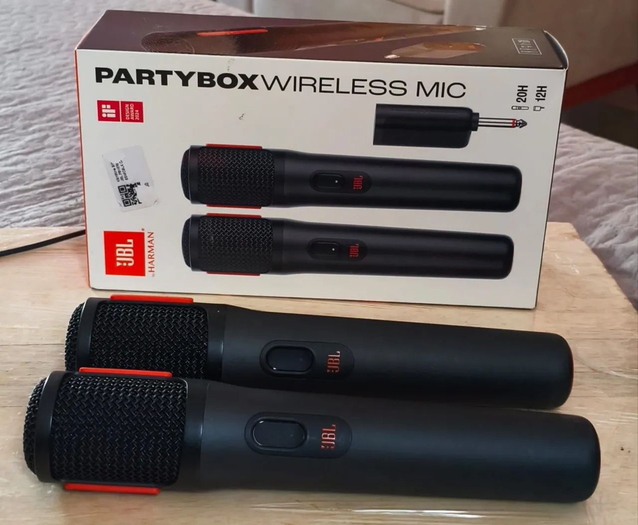 Microfone ? JBL Partybox wir Mic .HARMAN   20 h d bateria ? design AWARD 2024 - Foto 2