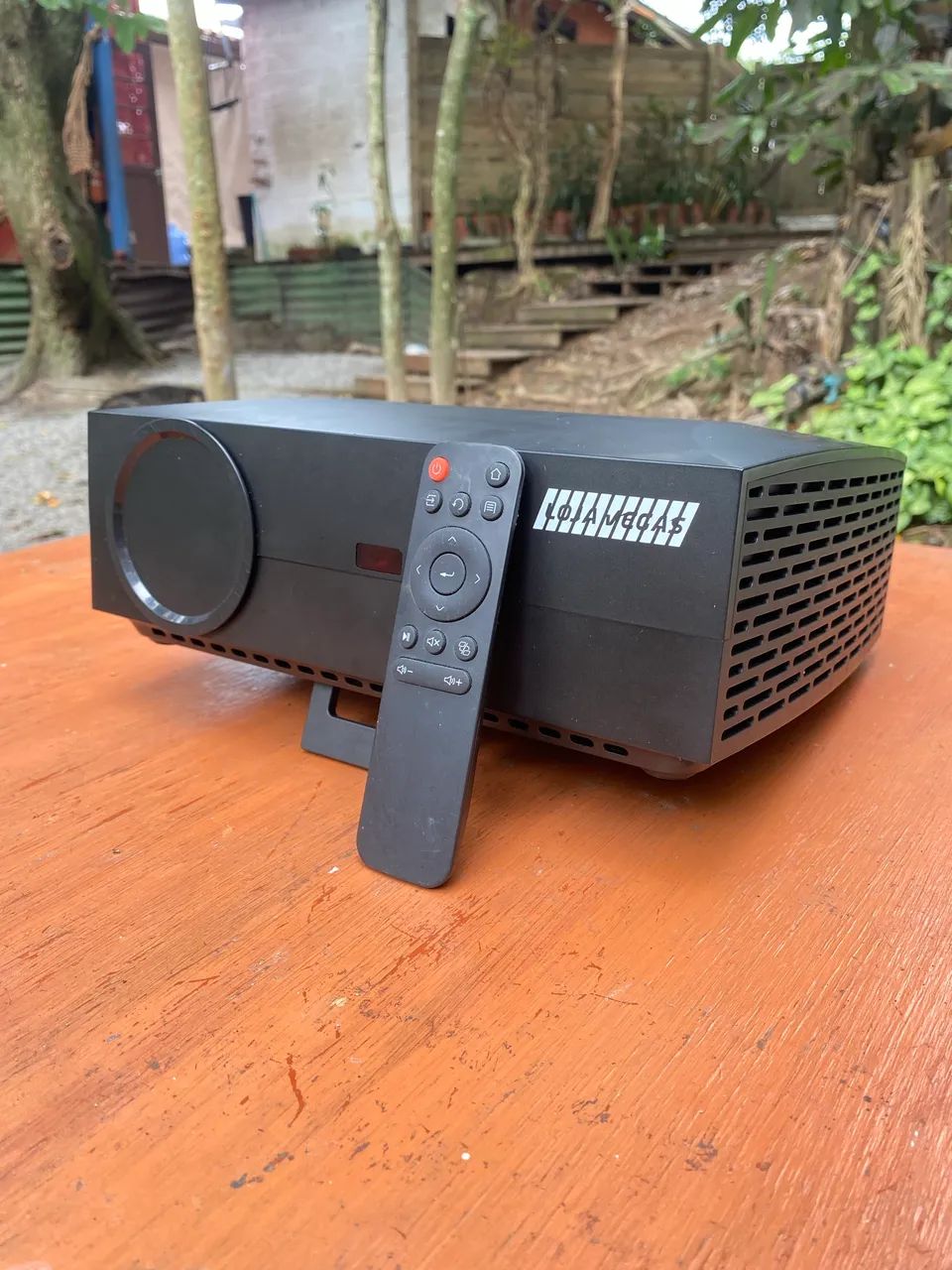 Projetor full HD 1920/1080 acompanha telão  - Foto 2
