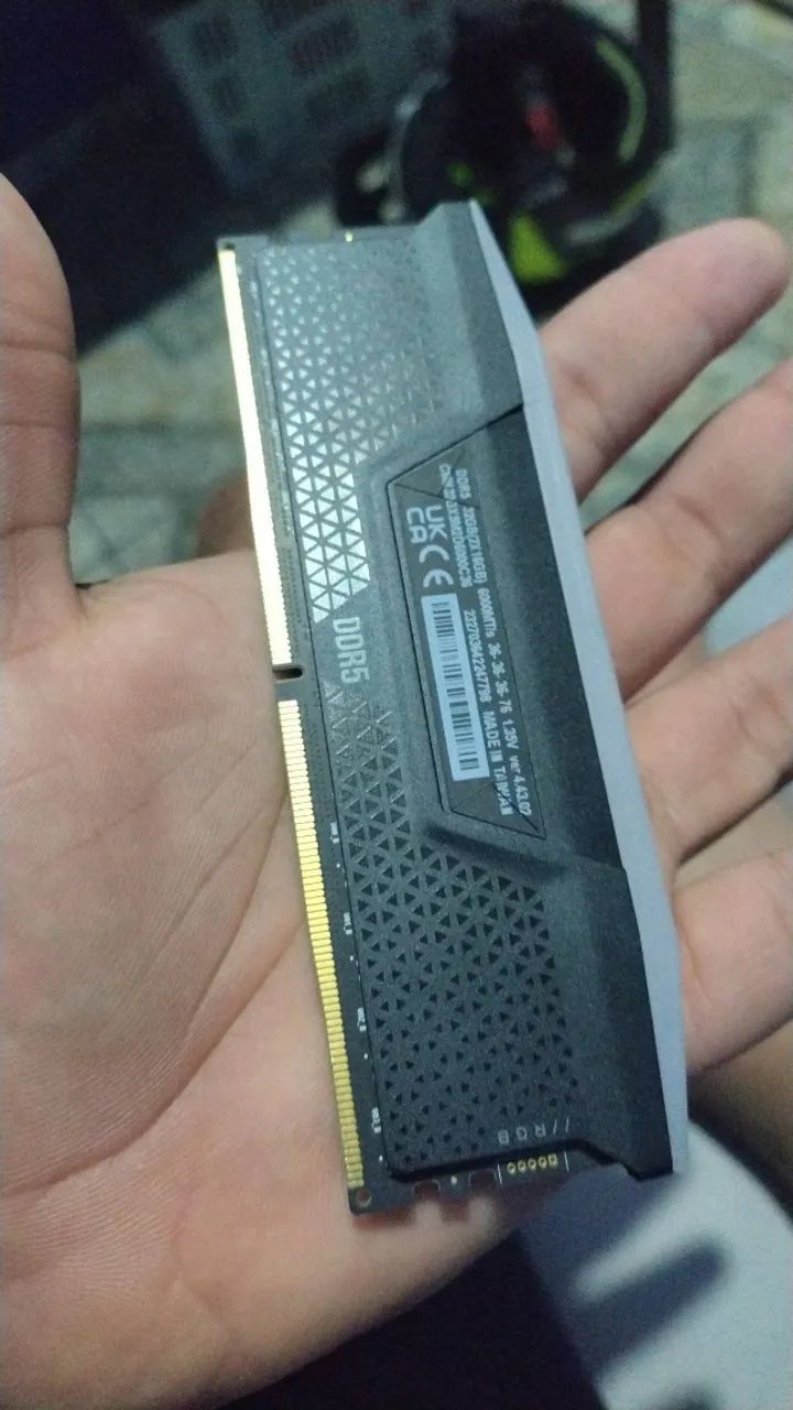 Memória DDR5 Corsair RGB 6000Mhz CL36 2x16(32GB) - Foto 2
