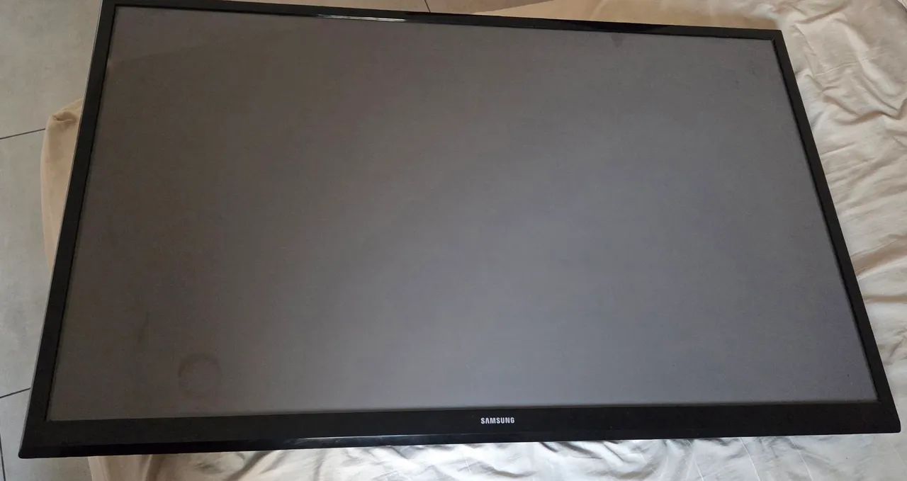Tv Samsung 51 polegadas não é smart 