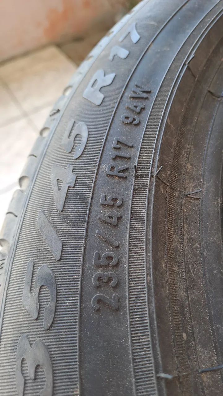 PIRELLI PHANTOM 235/45/17 - Foto 2