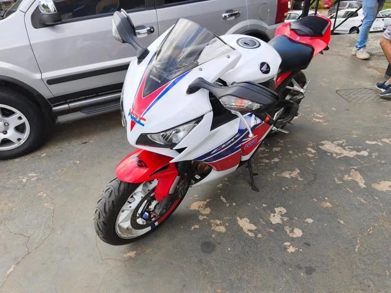 HONDA CBR 1000RR 2014 - Foto 3