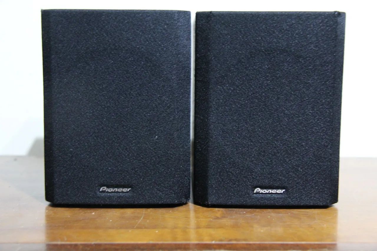 Caixas Pioneer 