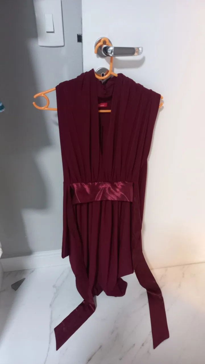 Vendo 2 vestidos e 1 macacão de festa - Foto 2