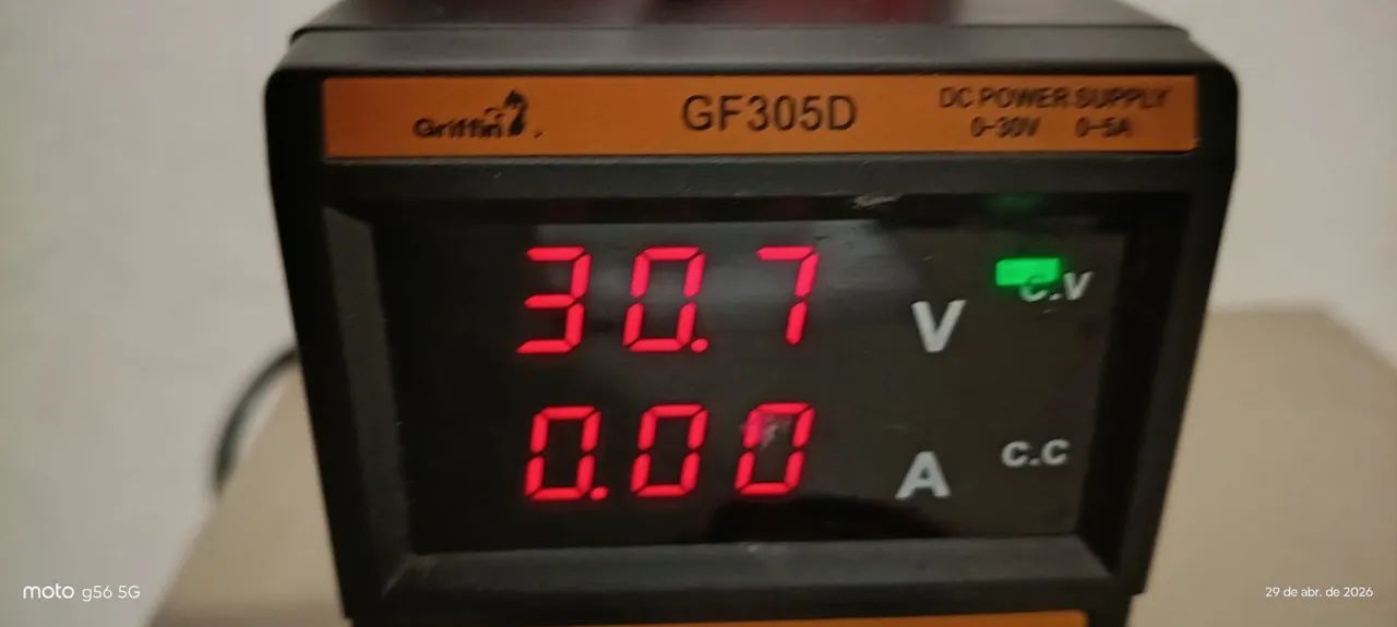 Fonte ajustável Griffin GF3050 (0-30V / 0-5A)  - Foto 2