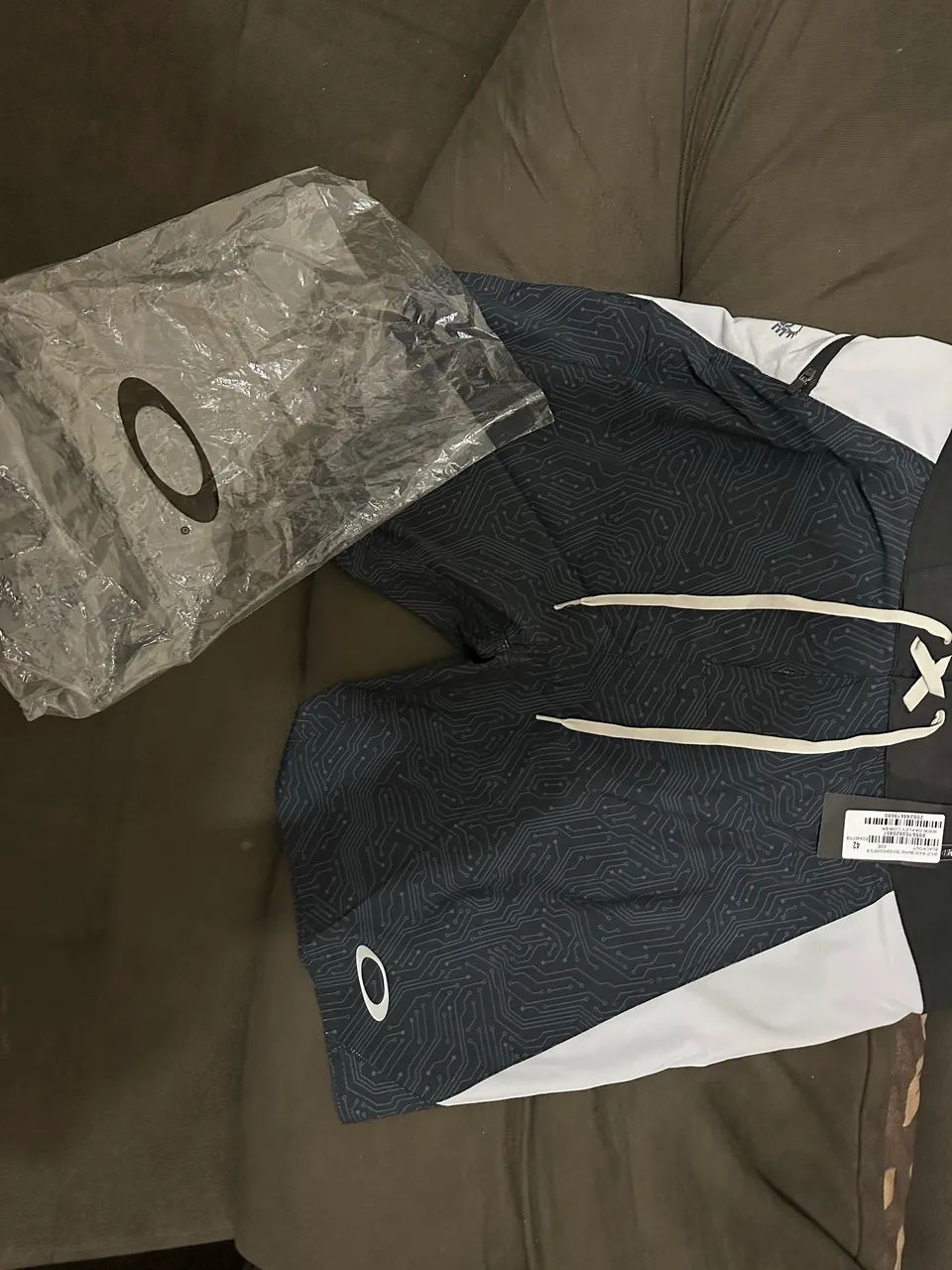 BERMUDA OAKLEY BLADE GRAPHIC