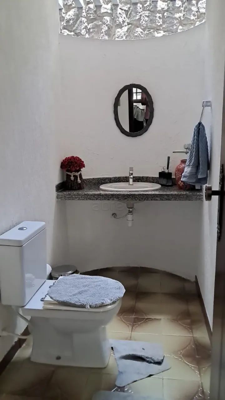 Casa Ampla e Sofisticada com Suítes, Garagem e Ambientes Espaçosos - Foto 4