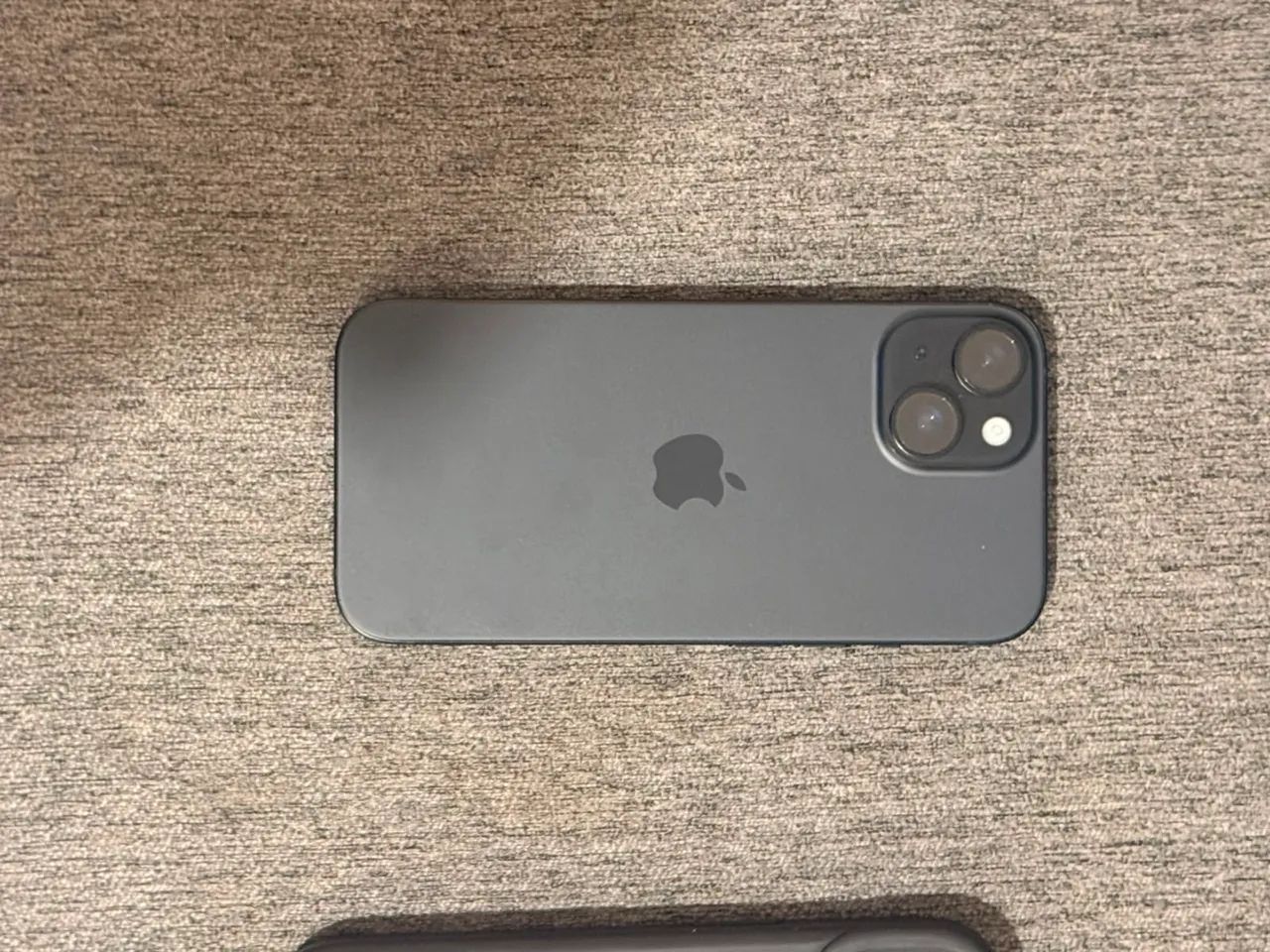 iPhone 15 plus  128gb obs:trincado na tela - Foto 4