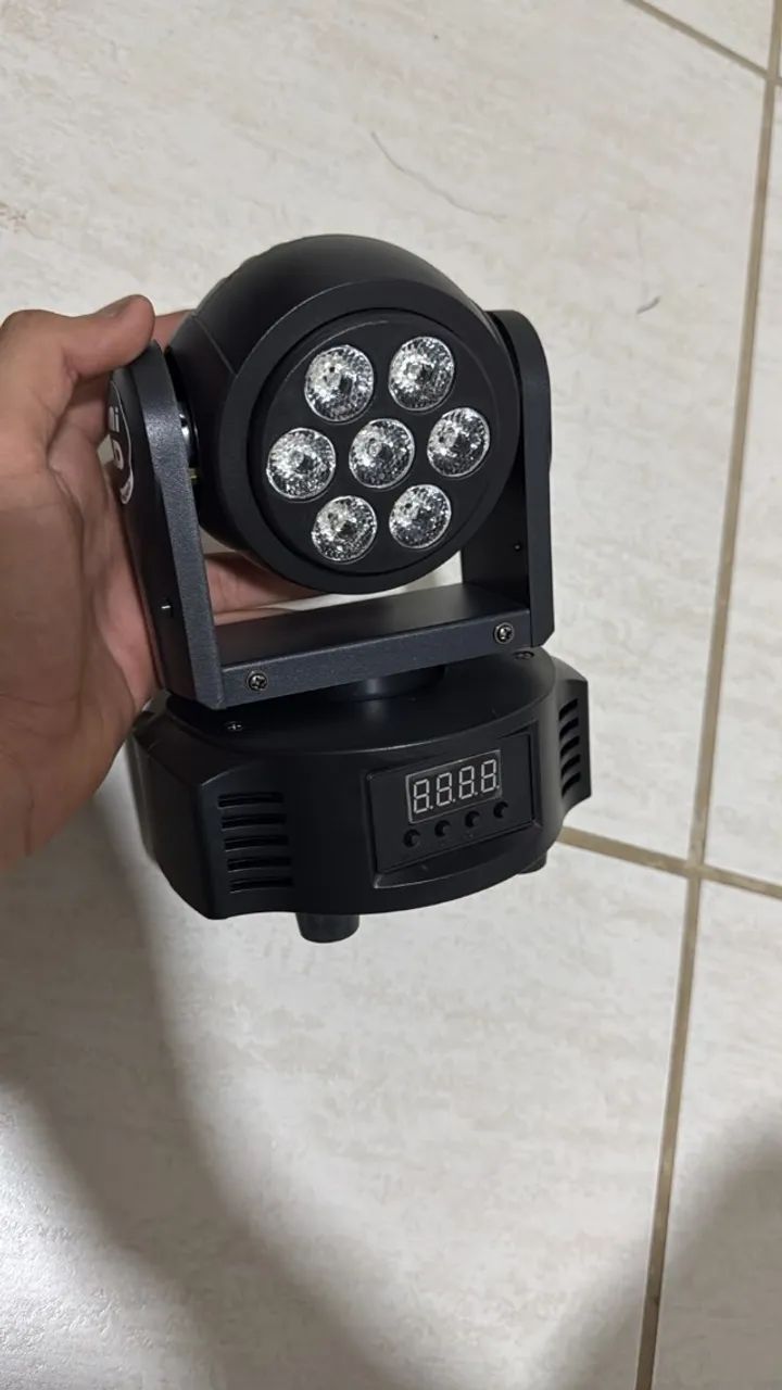 MINI MOVING HEAD WASH - 7 LEDs