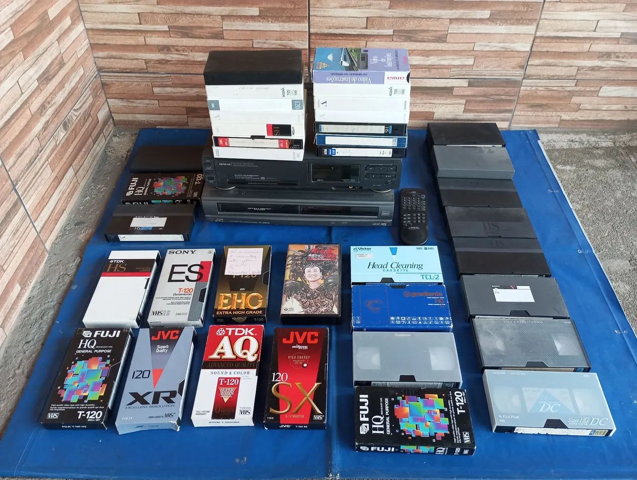 2 Aparelhos VHS + 40 fitas  - Foto 2