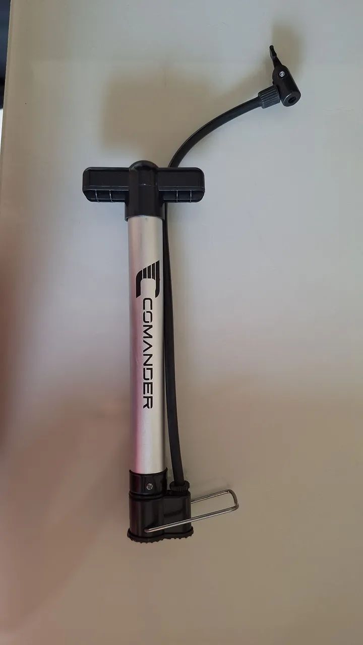 Vendo bombas de ar manual da marca Comander  - Foto 2
