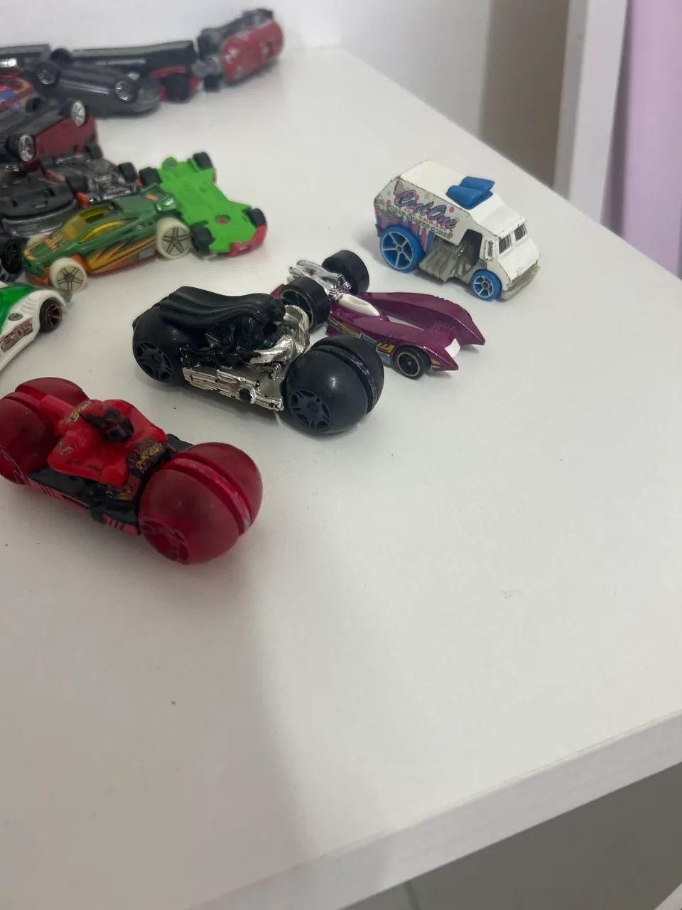 Kit + de 100 carrinhos hotwheels original  - Foto 3