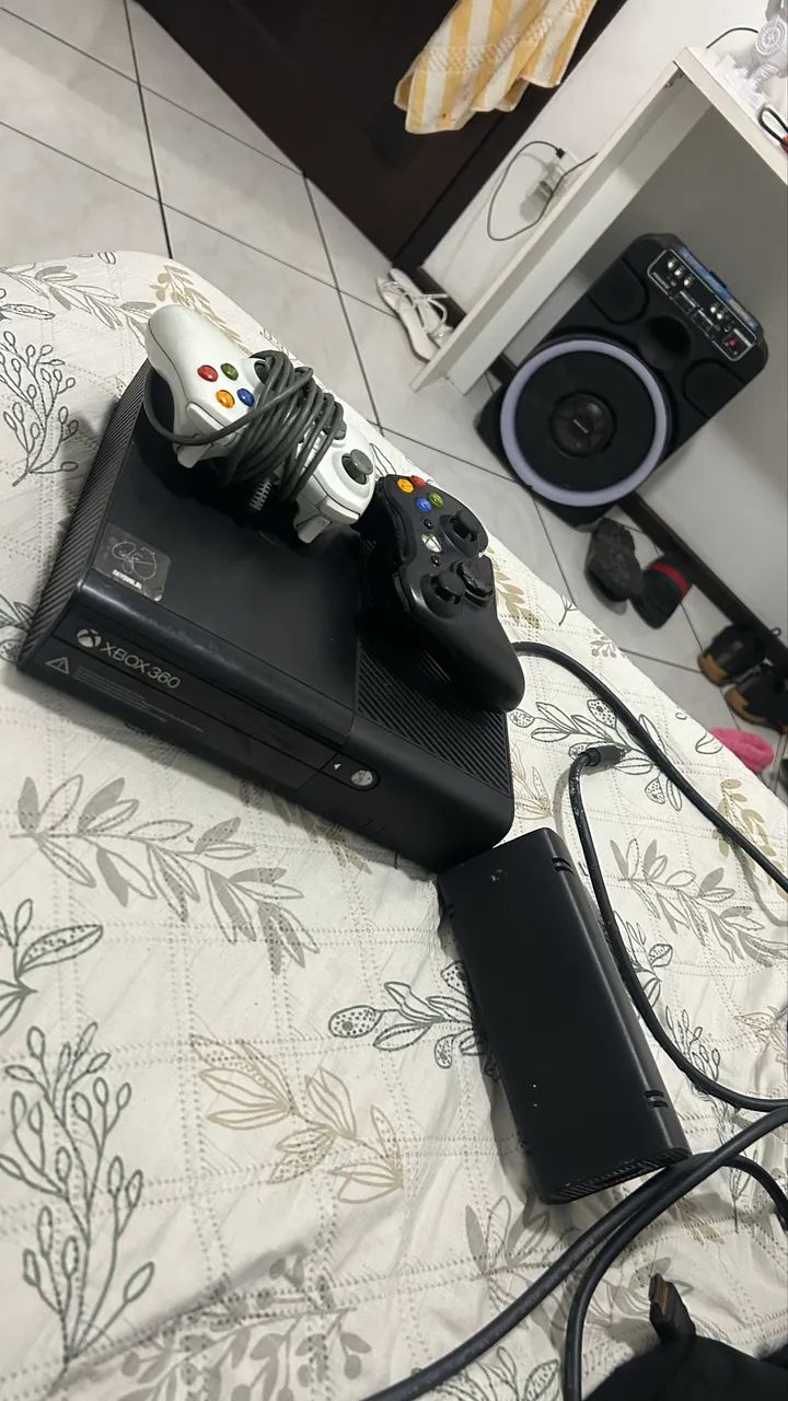 X BOX 360 SLIM - Foto 2