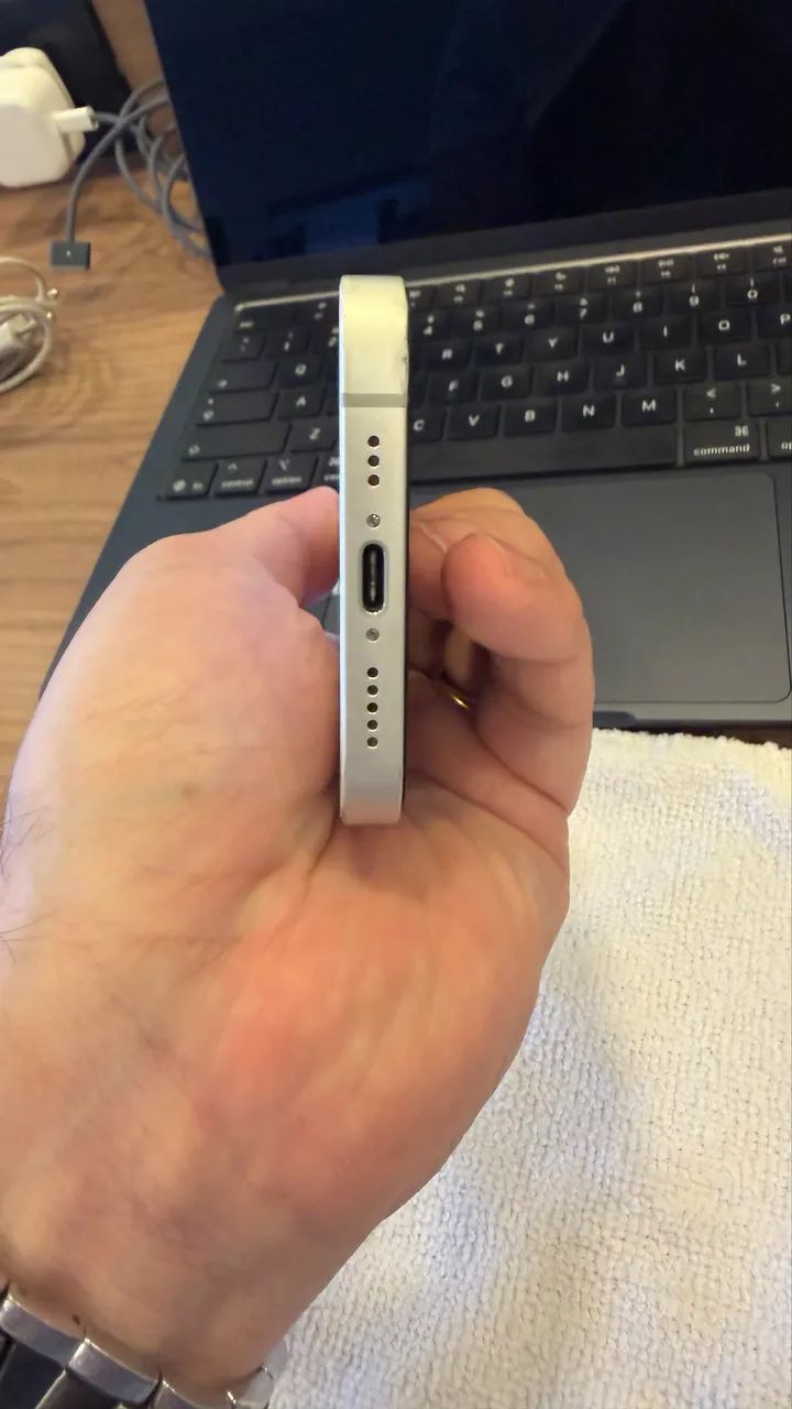 iPhone 16e 128 GB - Branco  - Foto 2
