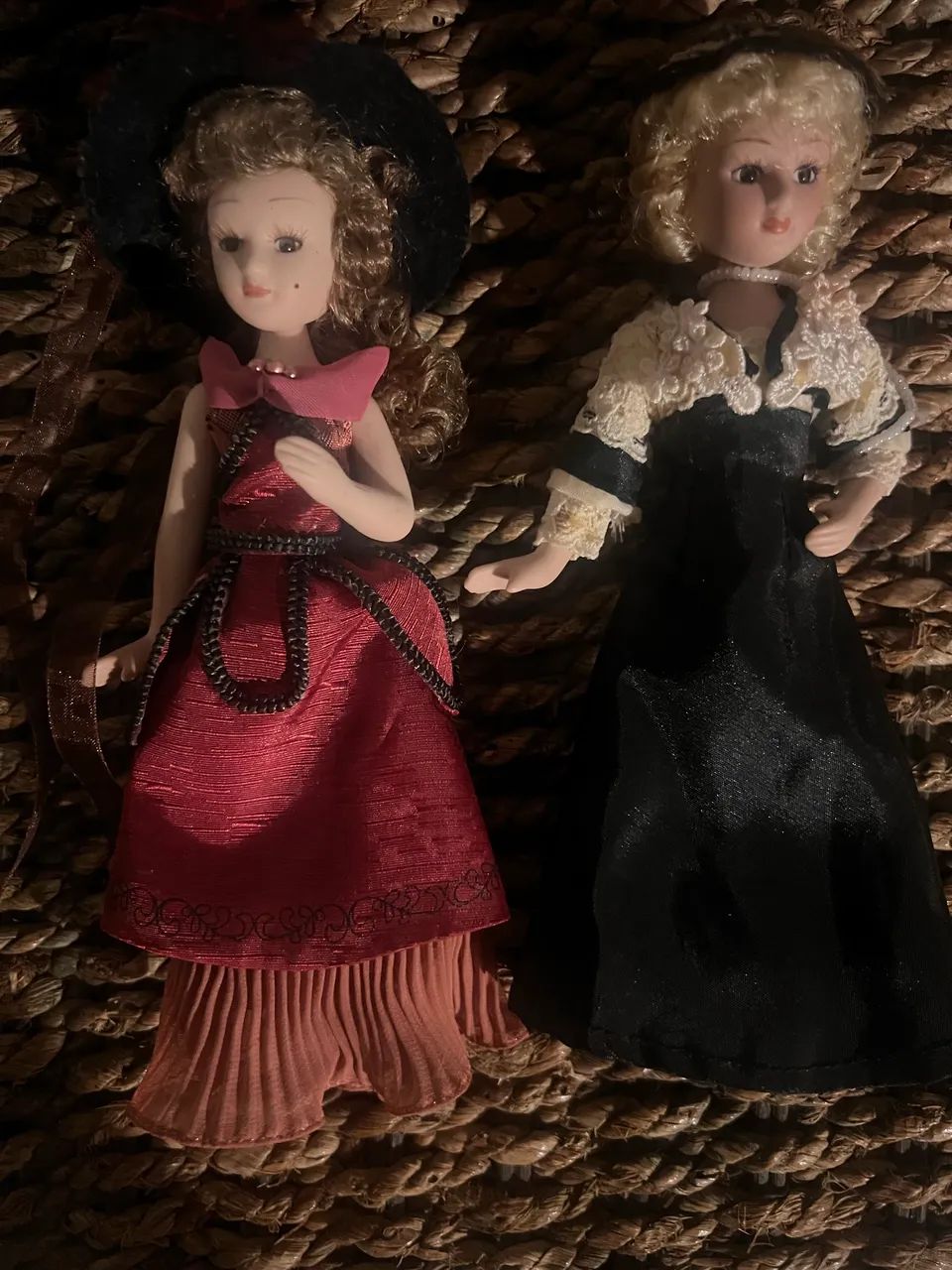 Bonecas de porcelana