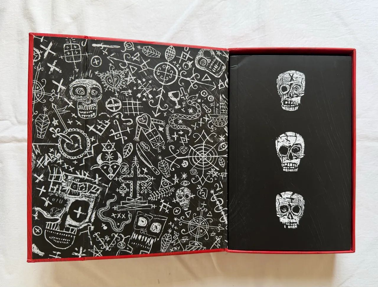 TARÔ VOODOO TAROT SPIRITBOX KIT - livreto + cartas - Foto 3